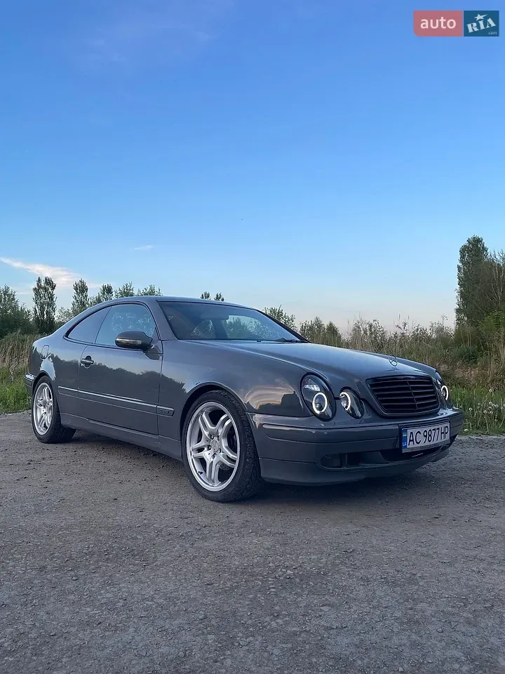 Mercedes-Benz Clk-Class 2001 photo 2