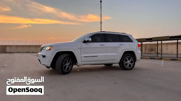 Jeep Grand Cherokee 2026 photo 3