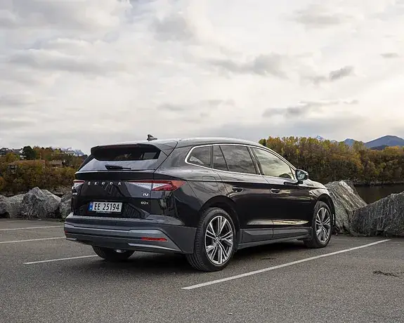 Skoda Enyaq 2022 photo 3