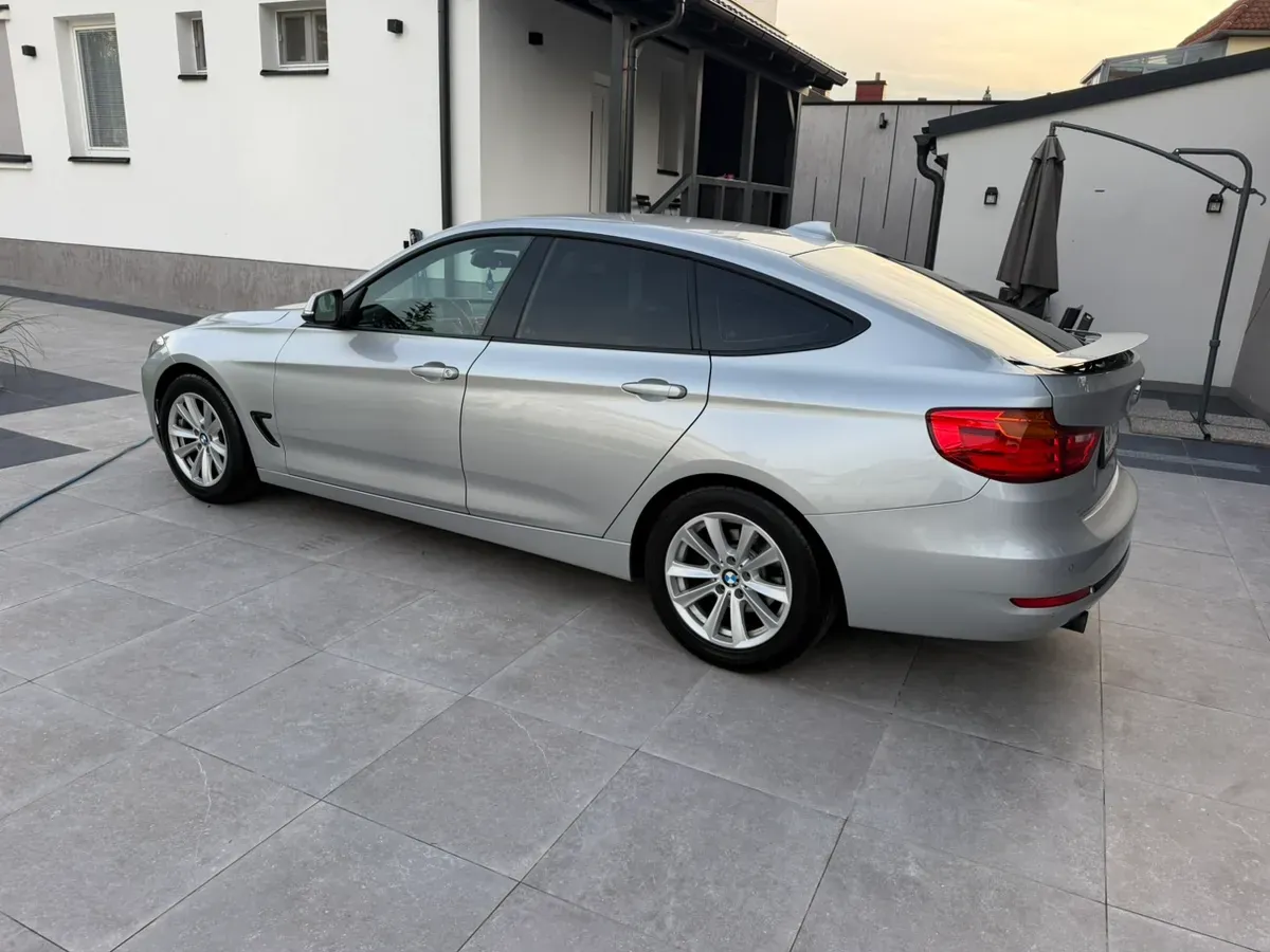 BMW 3 Series 2014 photo 2