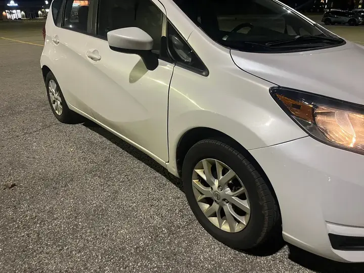 Nissan Versa 2018 photo 3