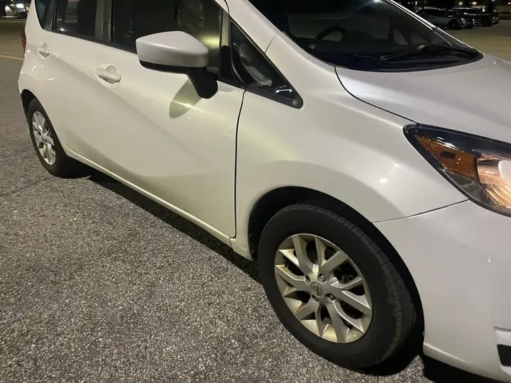Nissan Versa 2018 photo 4