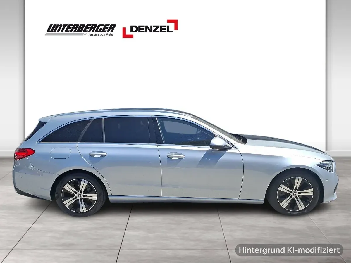 Mercedes-Benz C-Class 2023 photo 3