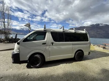 Toyota Hiace 2013 photo 4
