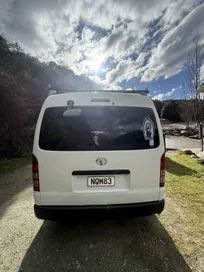 Toyota Hiace 2013 photo 5
