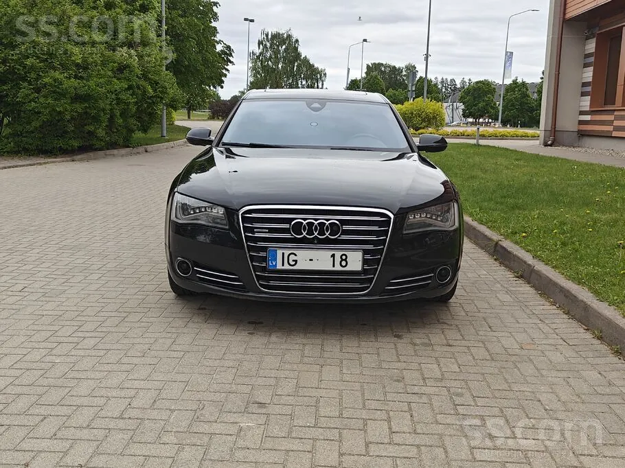 Audi A8 2013 photo 4