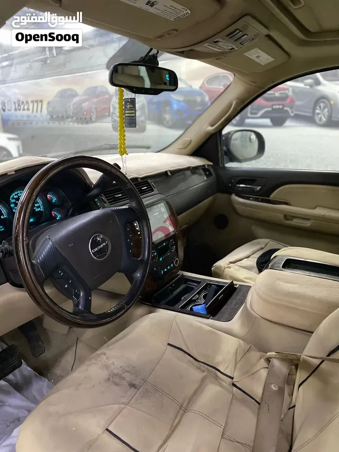 GMC Yukon Denali 2008 photo 2