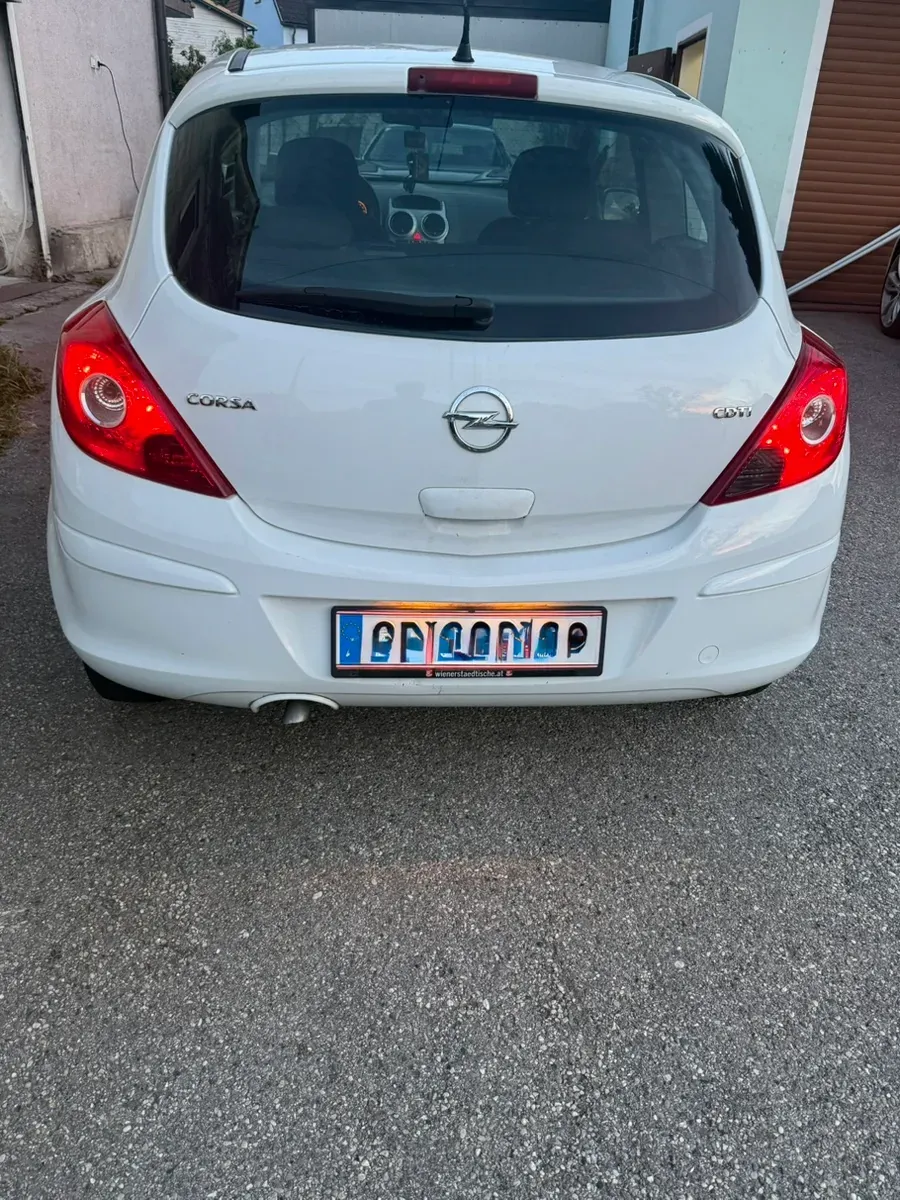 Opel Corsa 2012 photo 3
