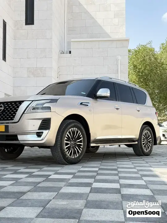 Nissan Patrol 2010 photo 4