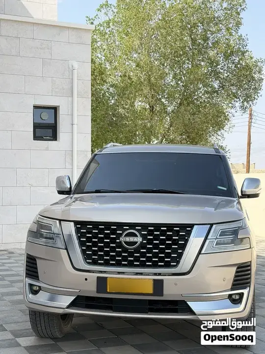 Nissan Patrol 2010 photo 2