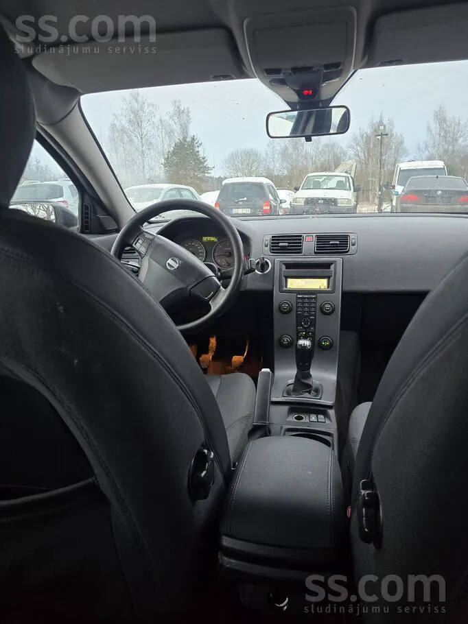 Volvo V50 2004 photo 2