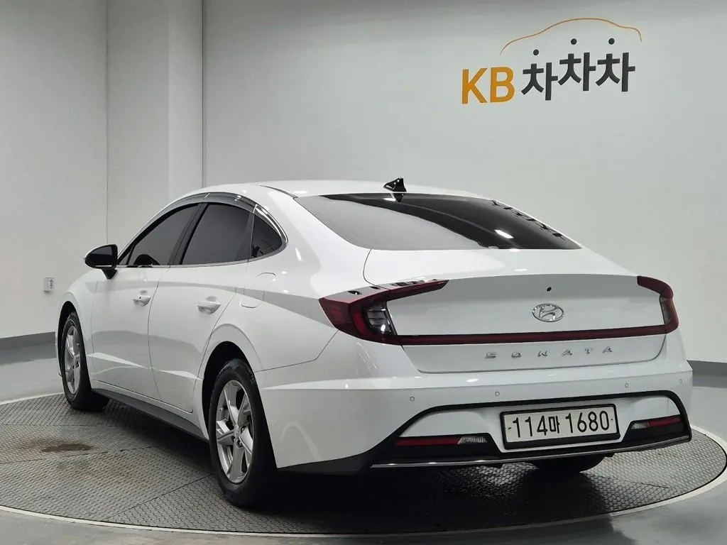 Hyundai Sonata 2022 photo 2
