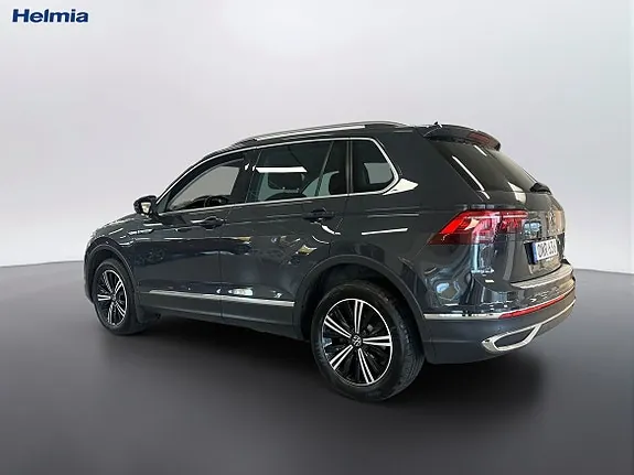 Volkswagen Tiguan 2021 photo 2