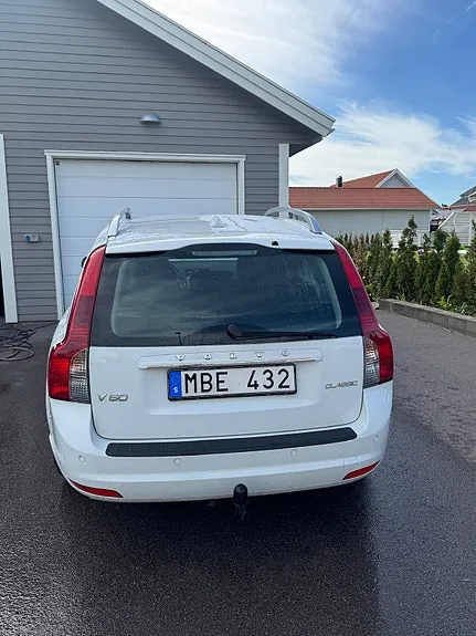 Volvo V50 2012 photo 2
