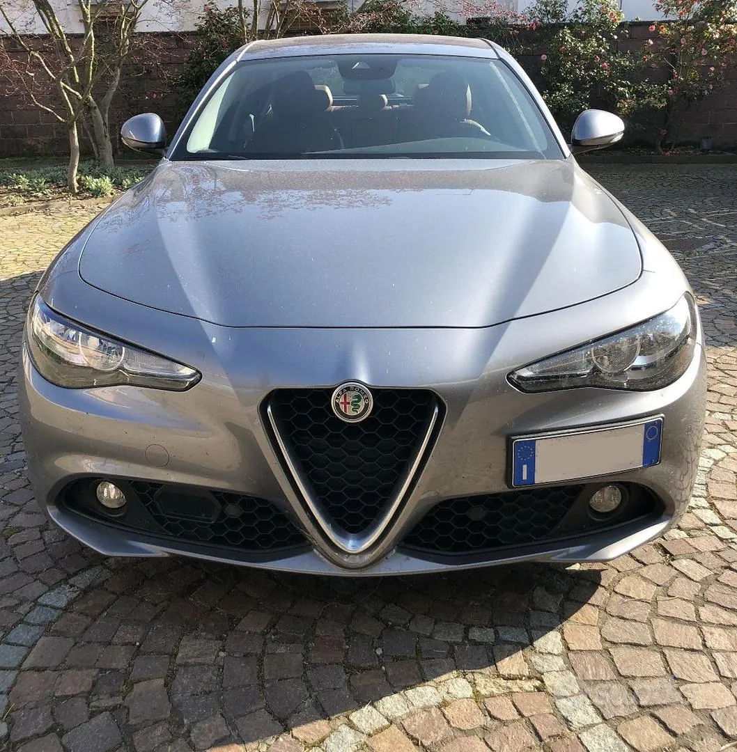 Alfa Romeo Giulia 2018 photo 5