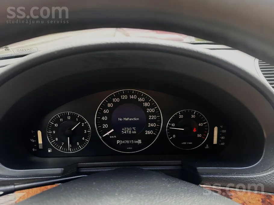Mercedes-Benz E270 2005 photo 3