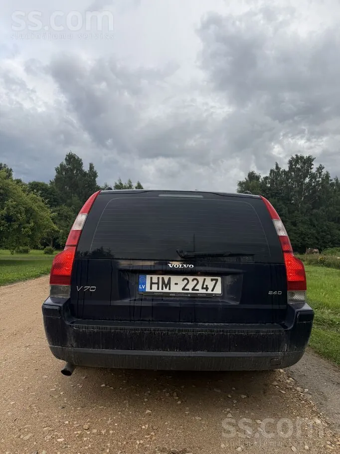 Volvo V70 2006 photo 2
