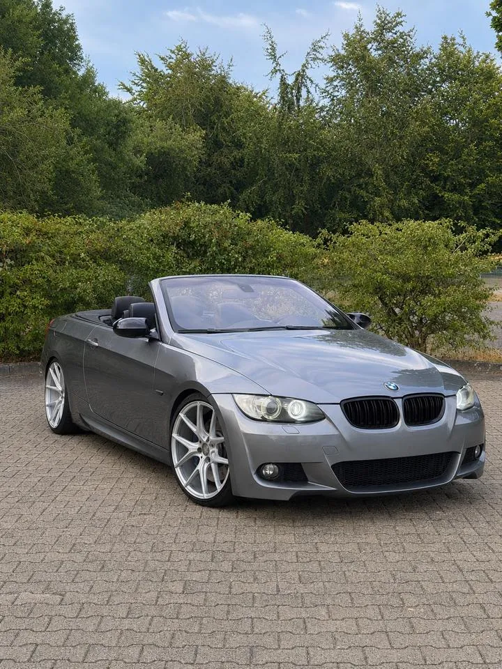 BMW E93