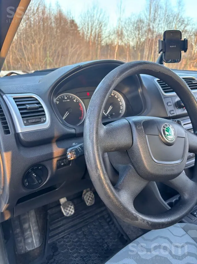 Skoda Fabia 2009 photo 3