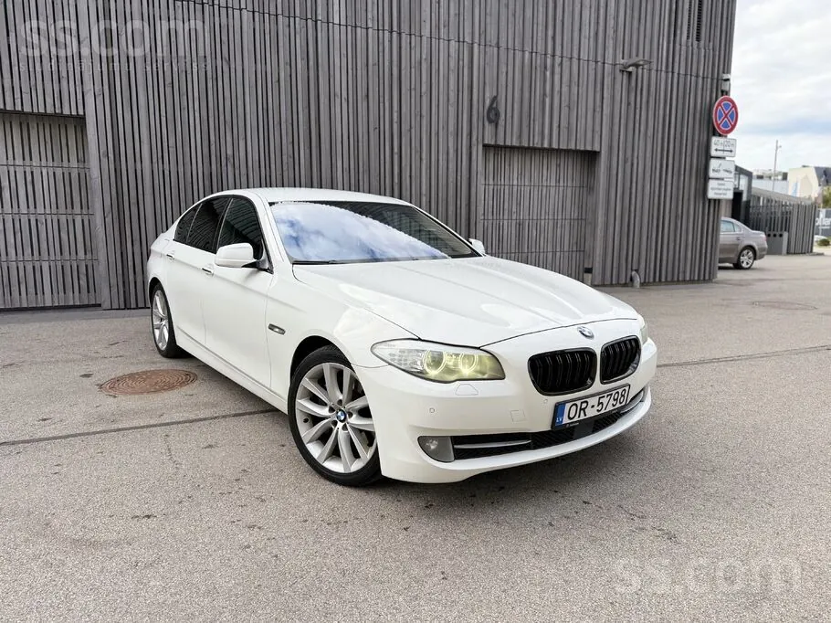 BMW 530 2011 photo 3