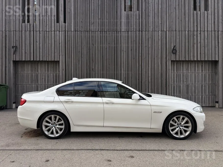 BMW 530 2011 photo 5