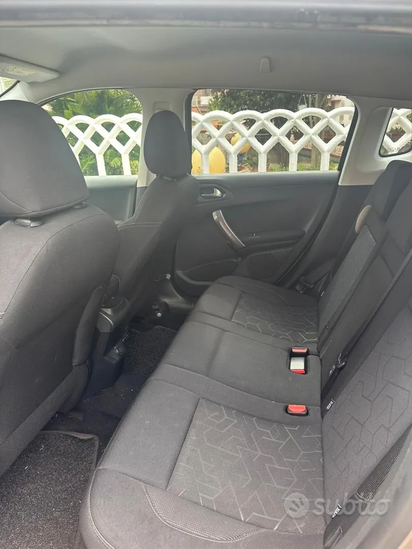 Peugeot 2008 2015 photo 2