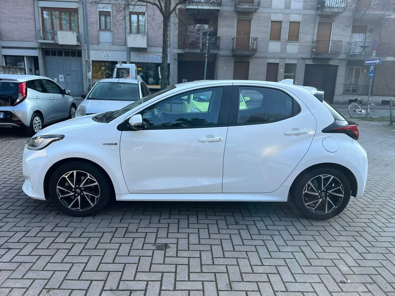 Toyota Yaris 2021 photo 2