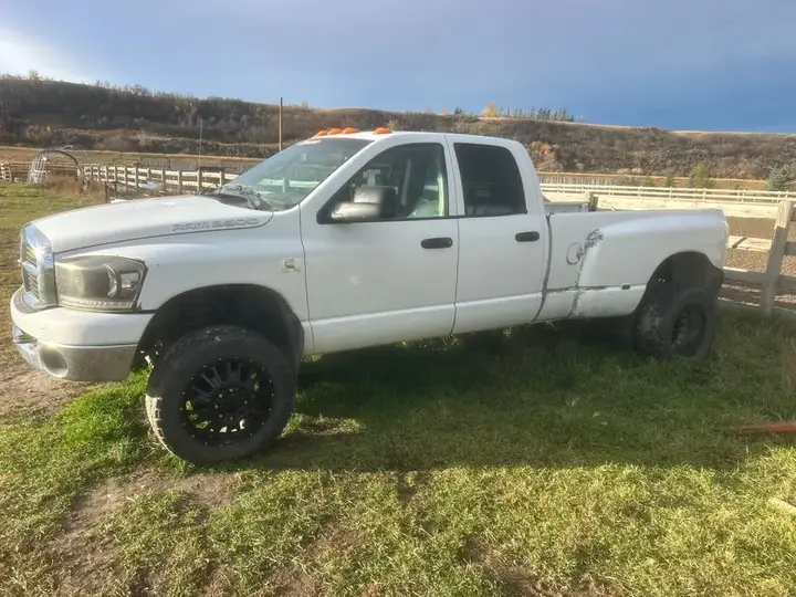 Dodge Ram 3500 2006 photo 2