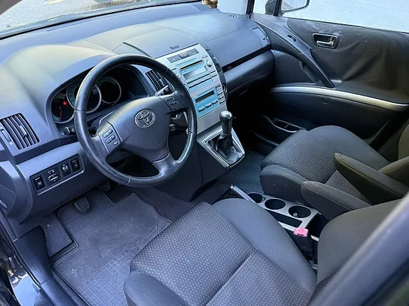 Toyota Corolla Verso 2008 photo 5