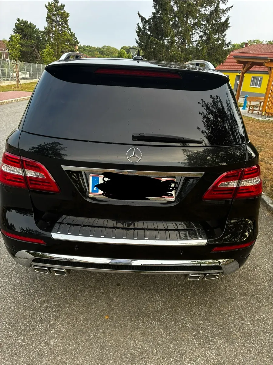 Mercedes-Benz M-Class 2012 photo 3