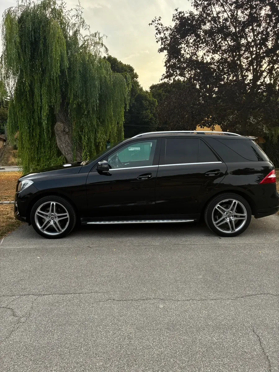 Mercedes-Benz M-Class 2012 photo 2