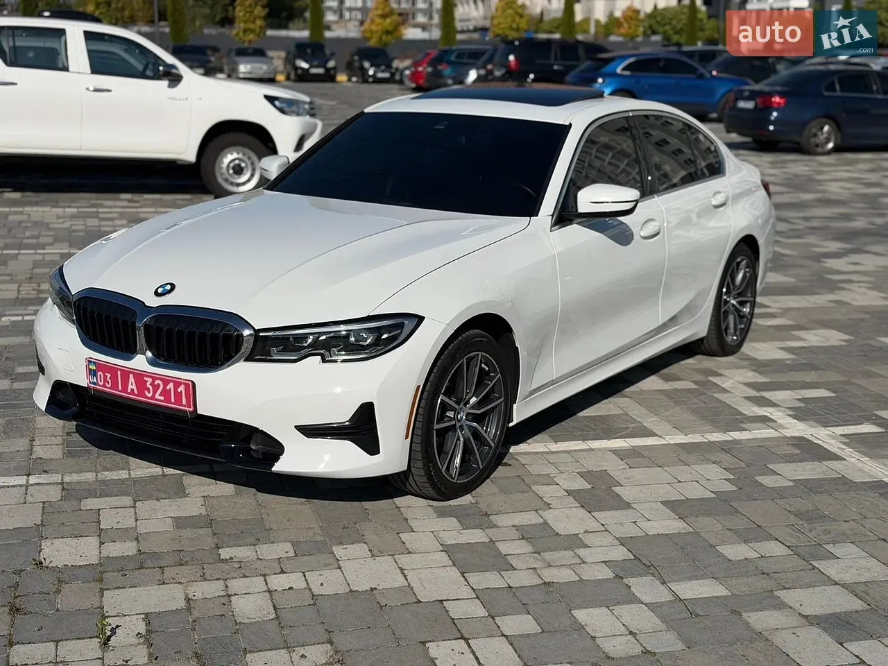 BMW 3 Series 2021 photo 2