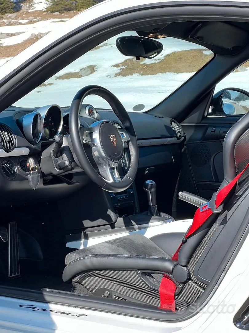 Porsche Cayman 2011 photo 4