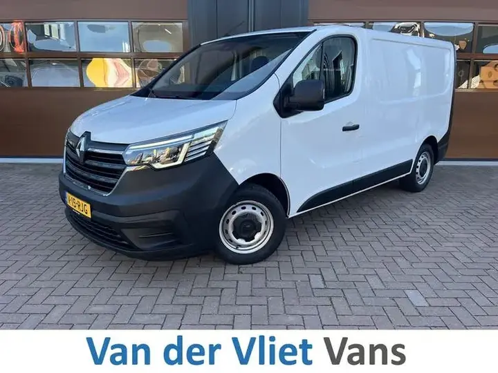 Renault Trafic 2022 photo 2