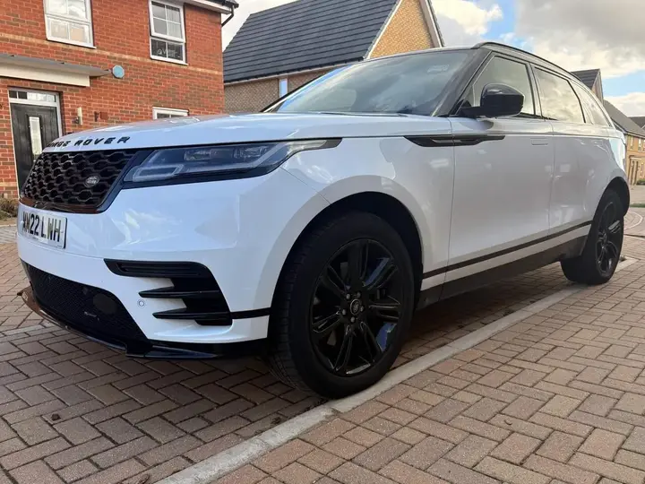 Land Rover Range Rover Velar 2022 photo 3