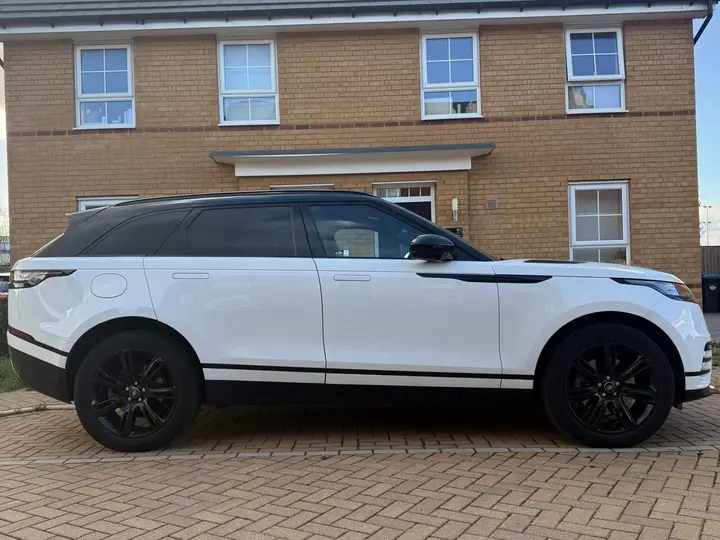 Land Rover Range Rover Velar 2022 photo 5
