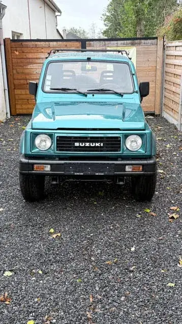 Suzuki Samurai