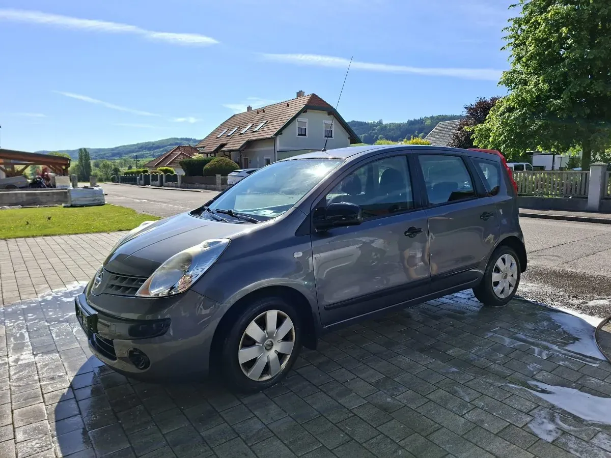 Nissan Note 2006 photo 2