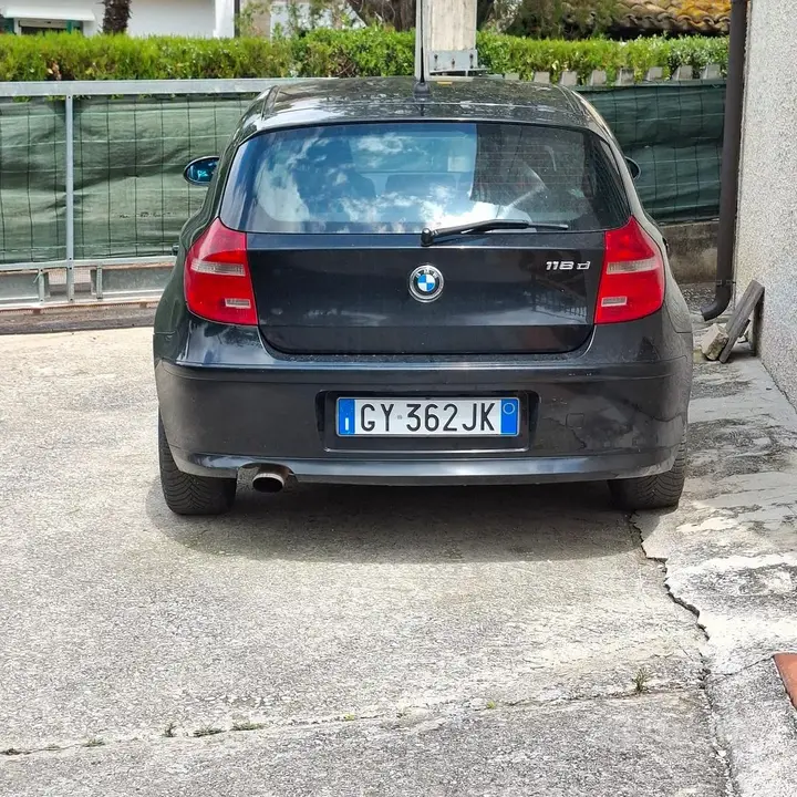BMW 118