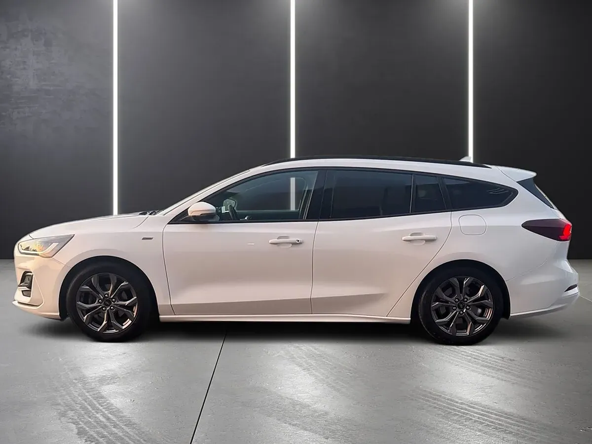 Ford Focus 2022 photo 3