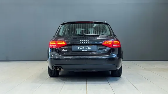 Audi A4 2011 photo 4
