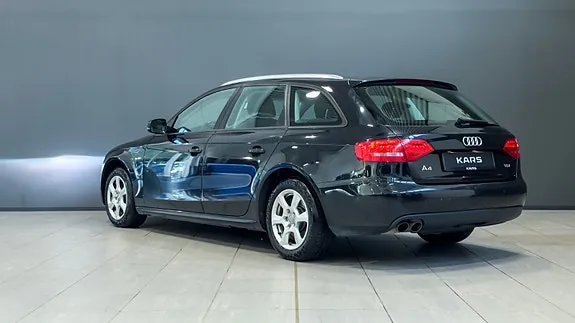 Audi A4 2011 photo 3