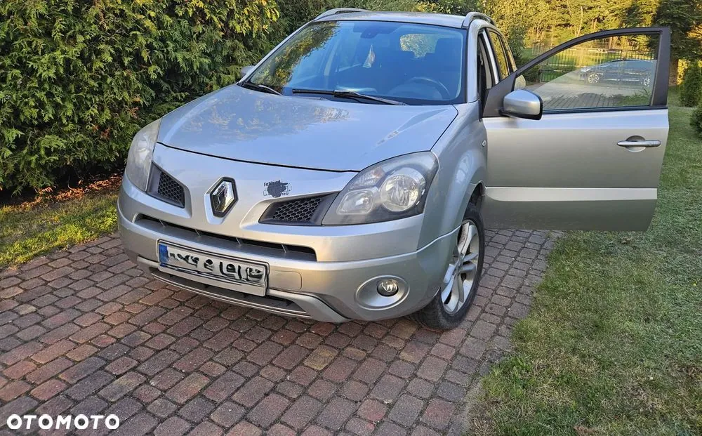 Renault Koleos 2010 photo 2
