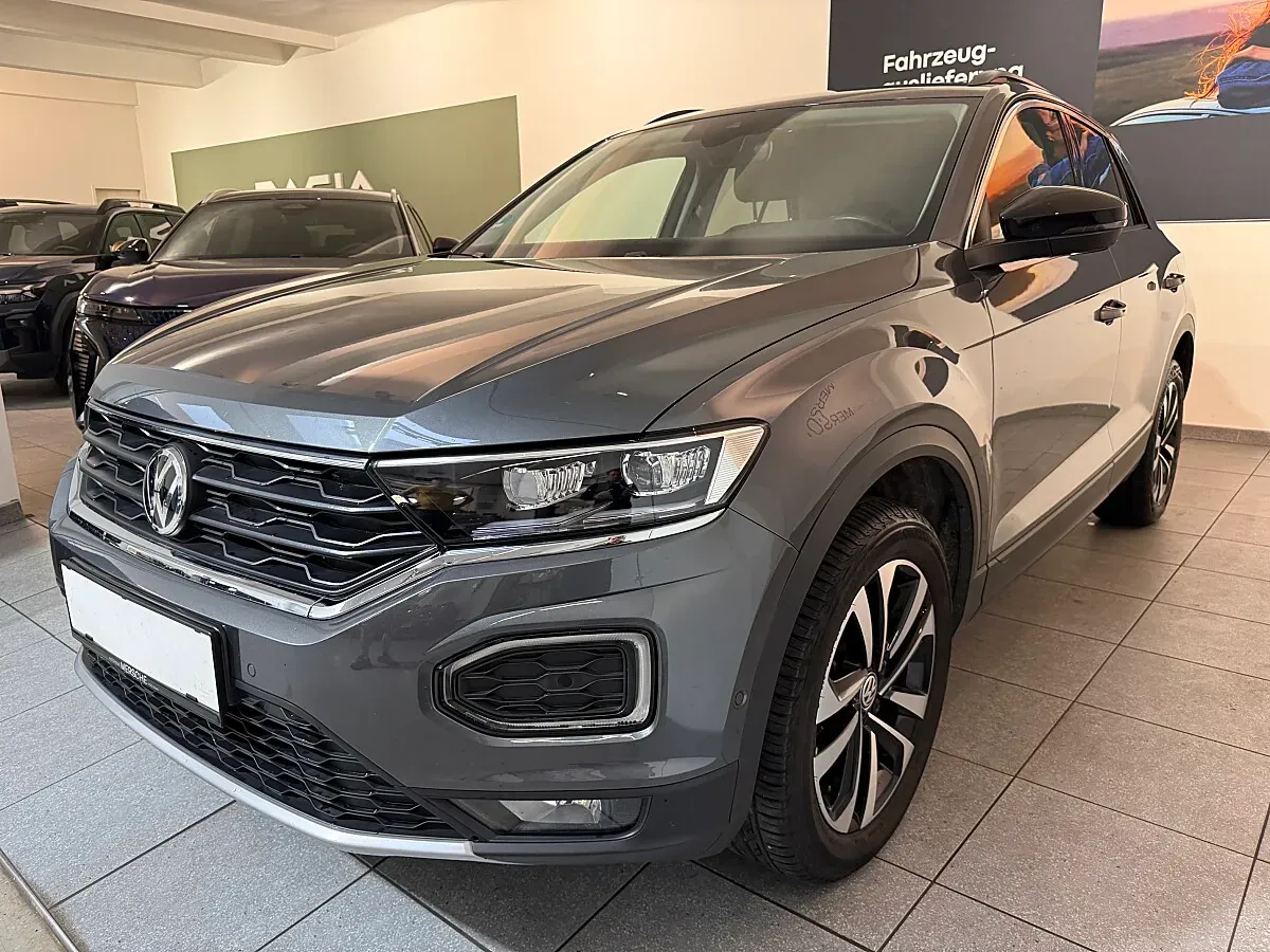 Volkswagen T-Roc 2019 photo 2