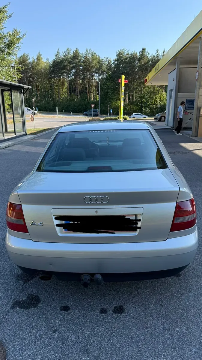 Audi A4 1999 photo 3
