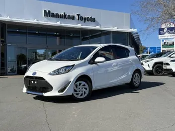 Toyota Aqua 2021 photo 2
