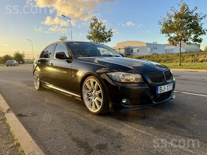 BMW 320D 2011 photo 4