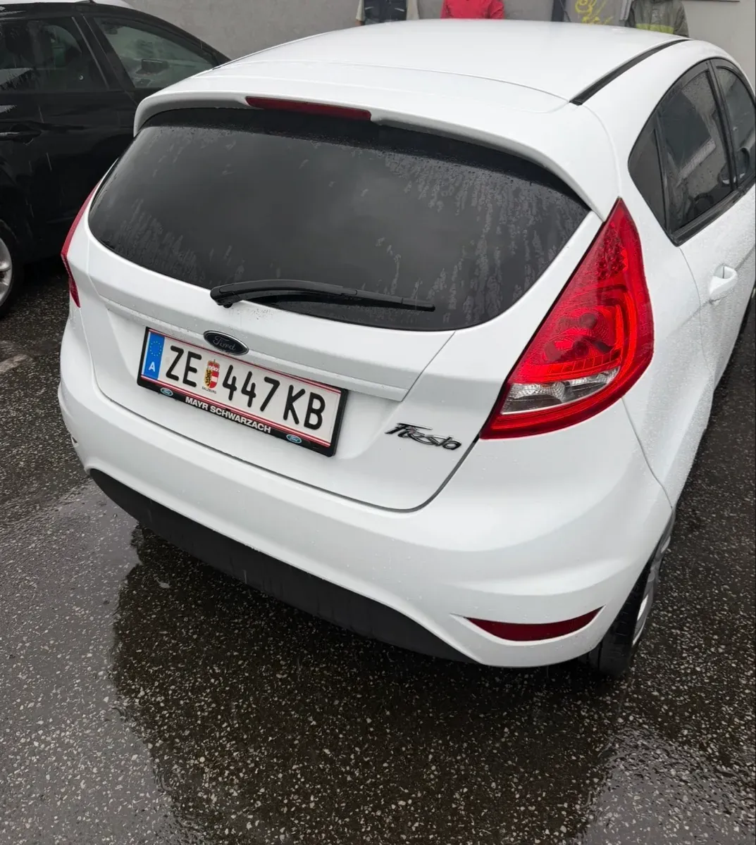 Ford Fiesta 2010 photo 2