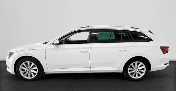 Skoda Superb 2019 photo 2