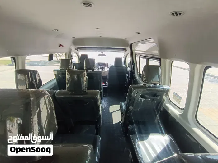 Toyota Hiace 2023 photo 3